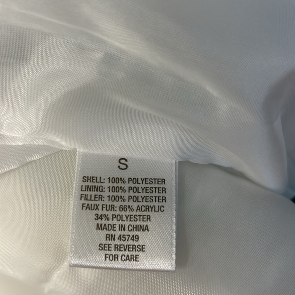 Lightweight Puffer Vest - Picture 6 of 7